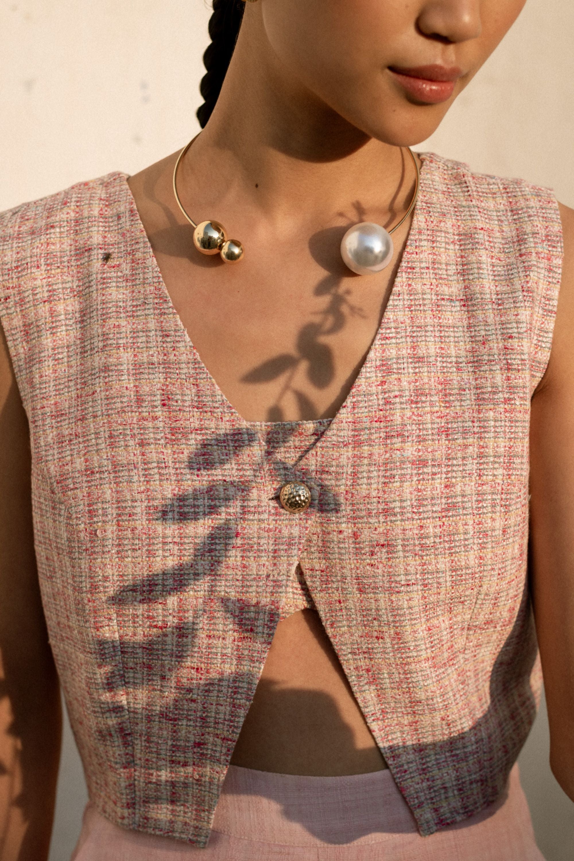 Textured Linen Jacket with Flamingo Pencil Skirt & Chic Slit