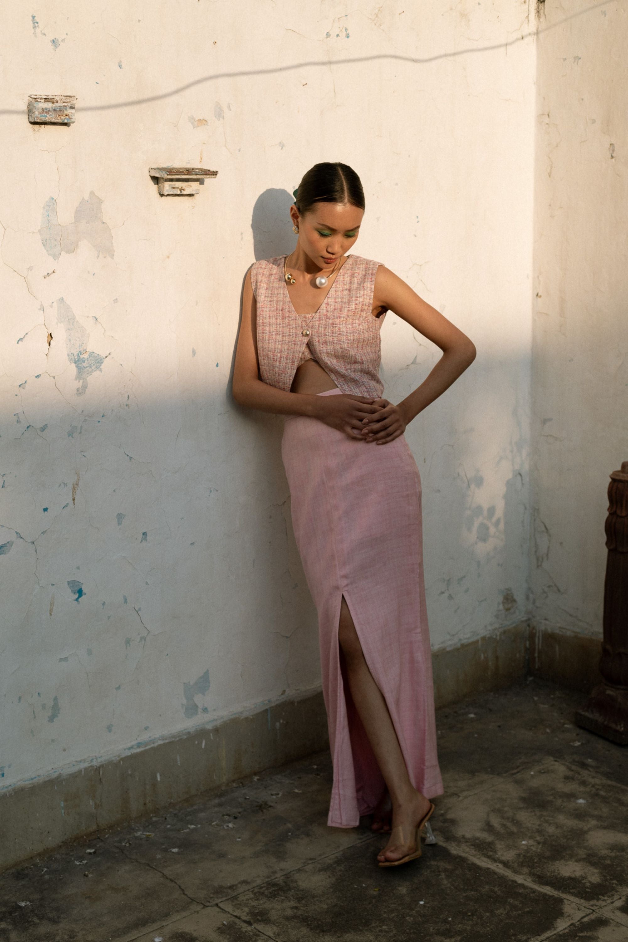 Textured Linen Jacket with Flamingo Pencil Skirt & Chic Slit