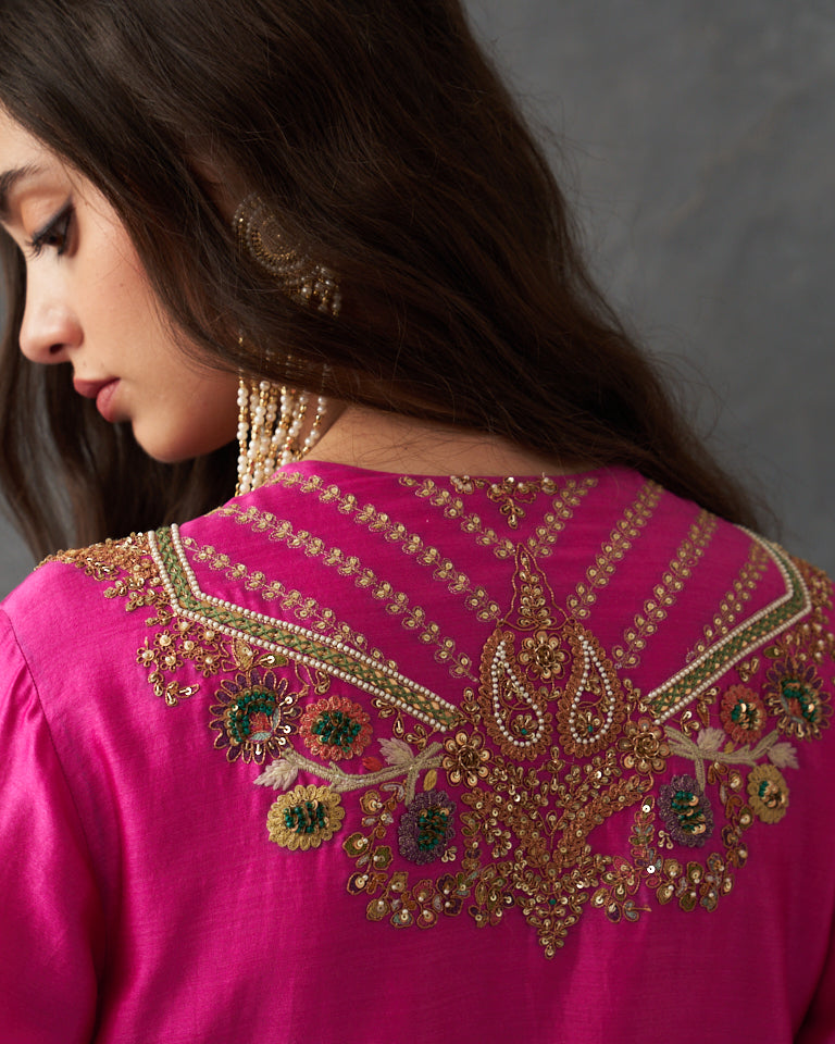 Gulrez short kurti with sharara & dupatta.