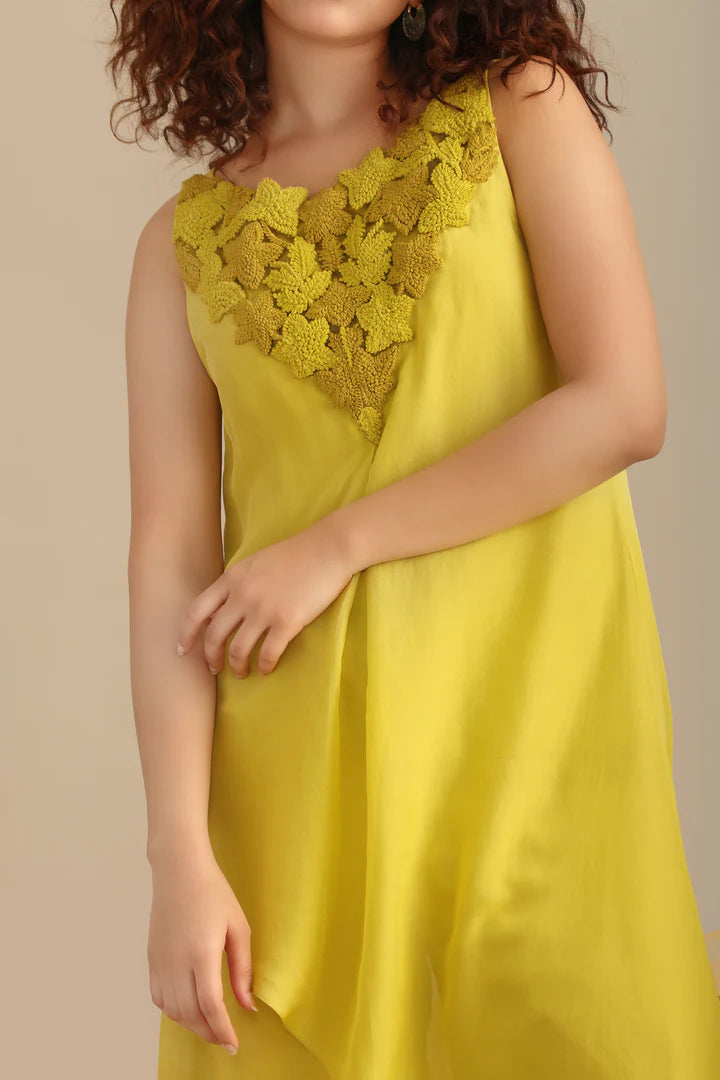 Lime Assymetric Sleevless Flat Chiffon Kurta Set