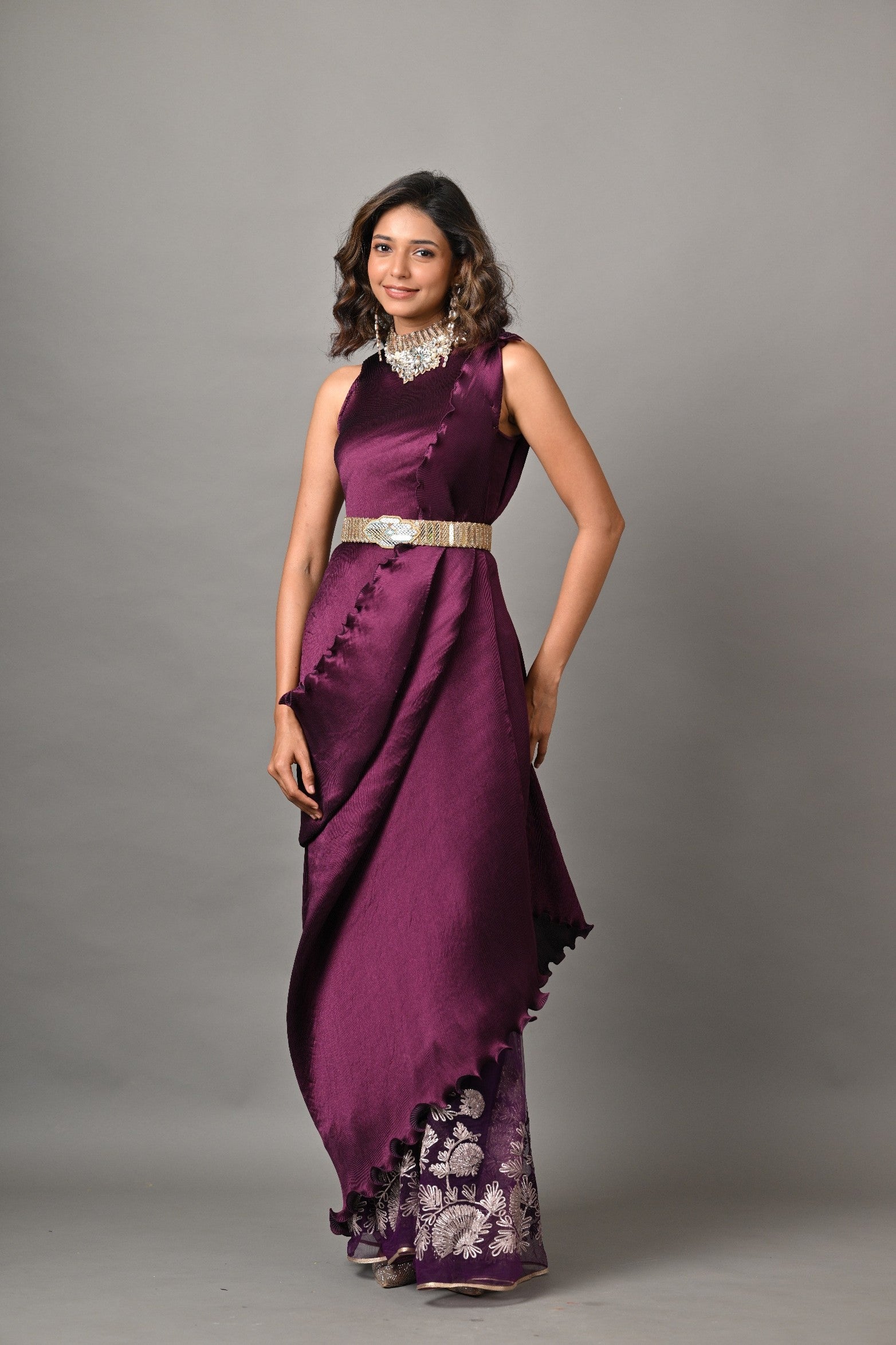 Blackberry pleated dress with embroidery and pleated drape