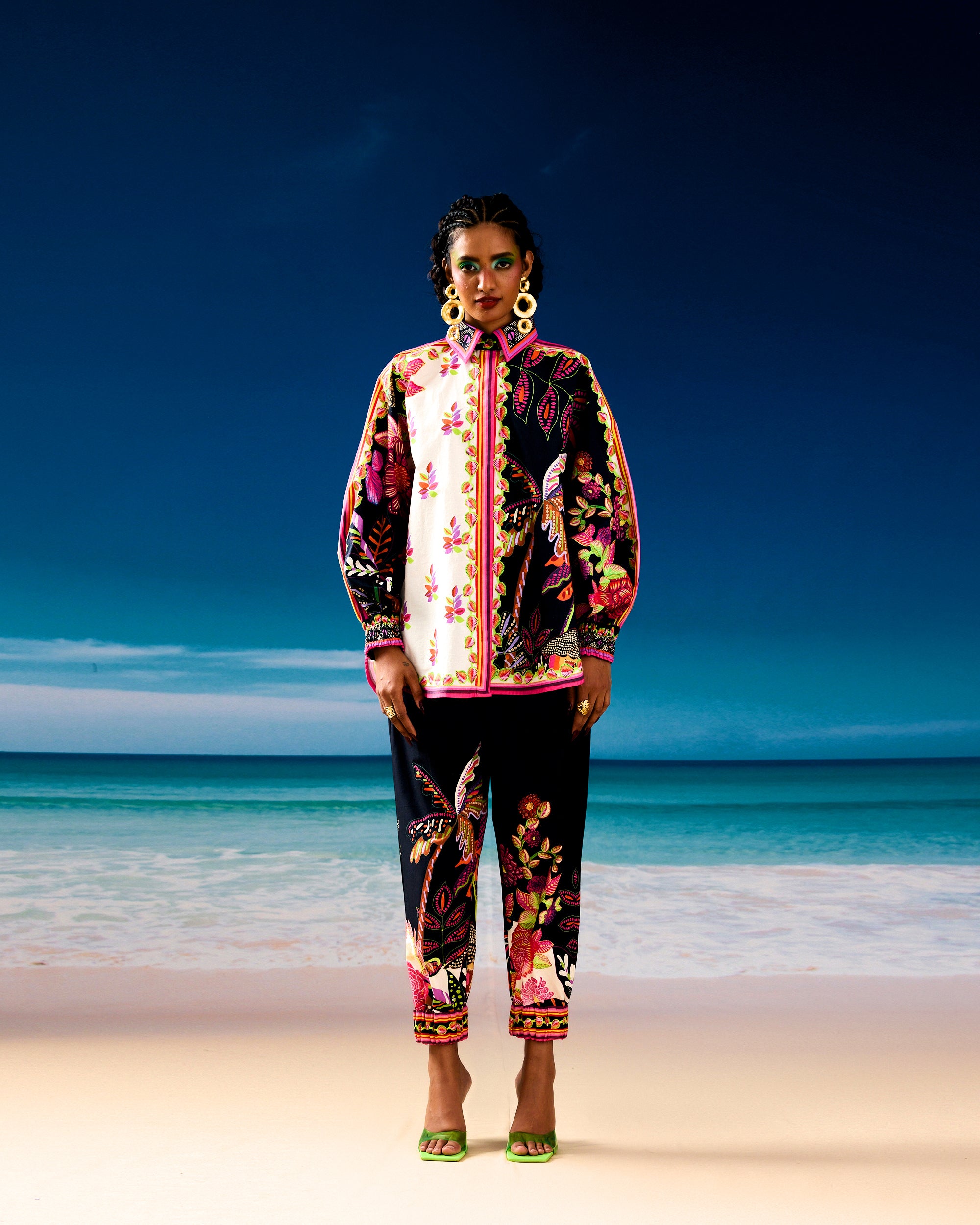 Printed  Curvy Shirt With Elasticated Cuffs & collar