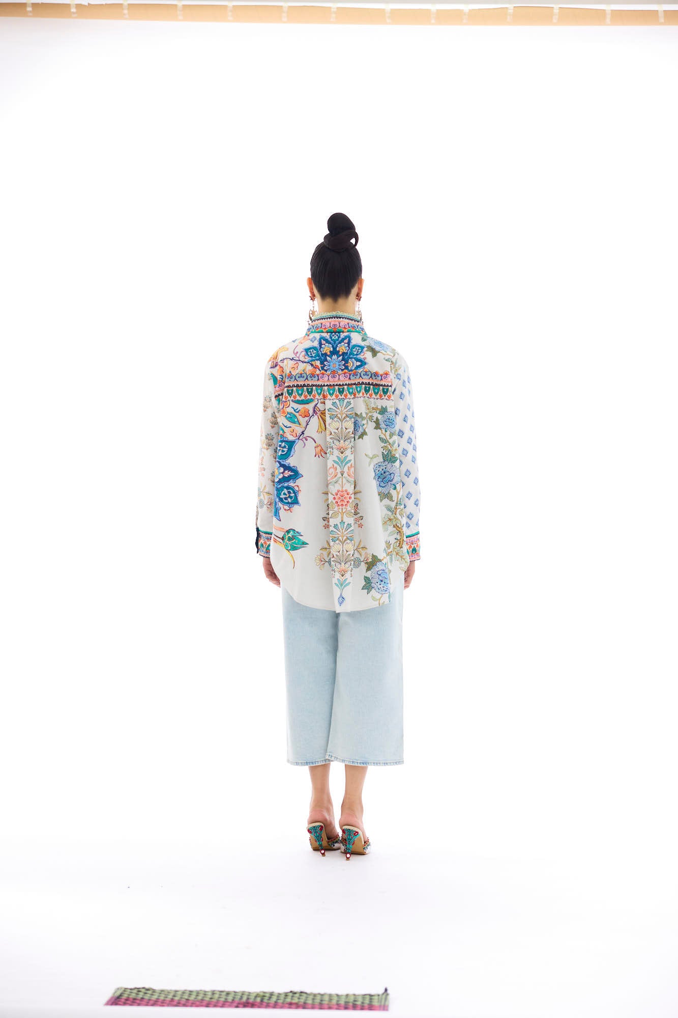J'adore : Ferhana - Ivory/Blue