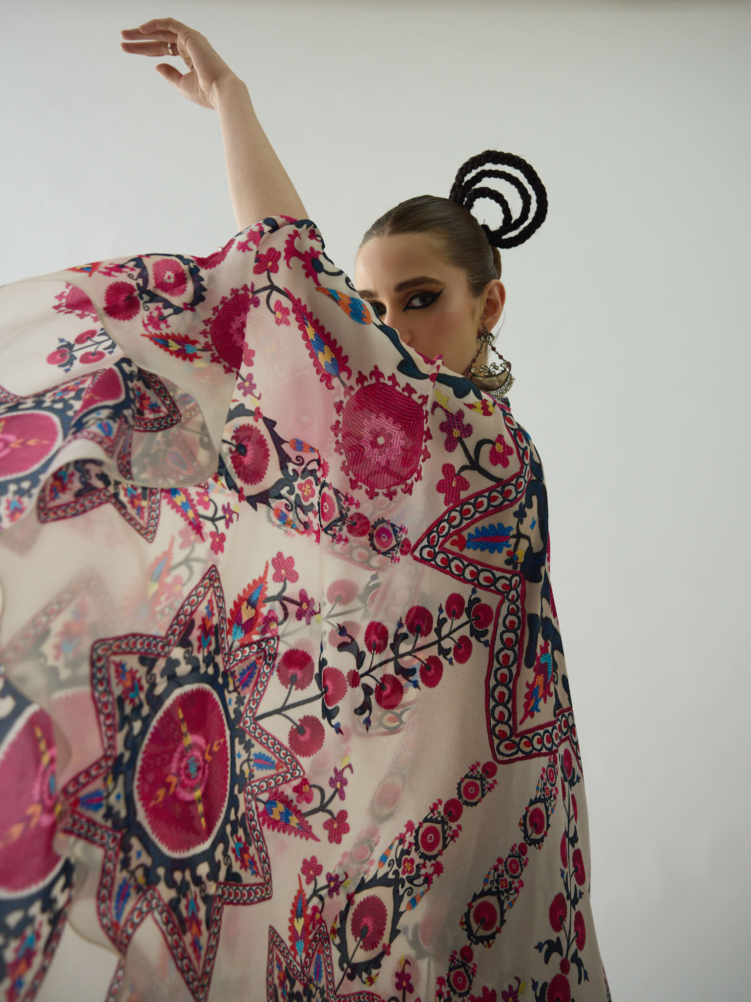 Bukhara Raspberry Farah Cape Set