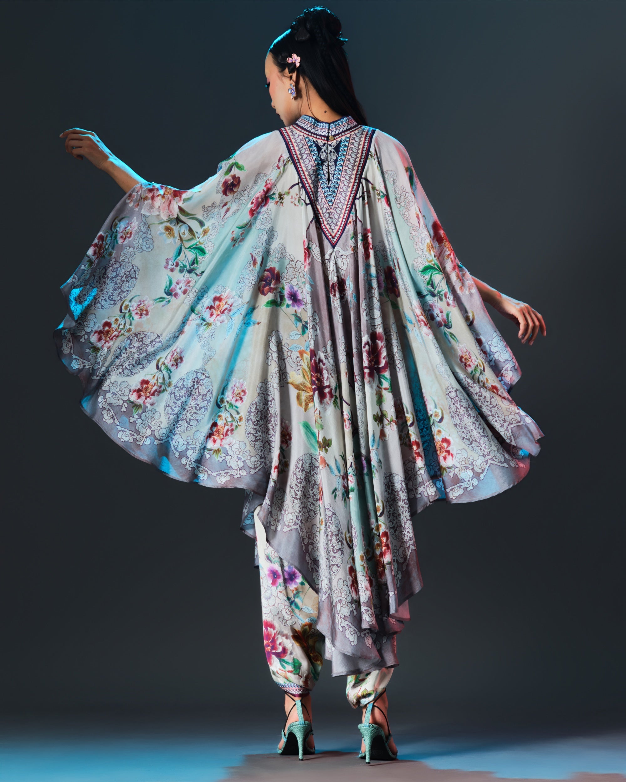IKEBANA : FARAH