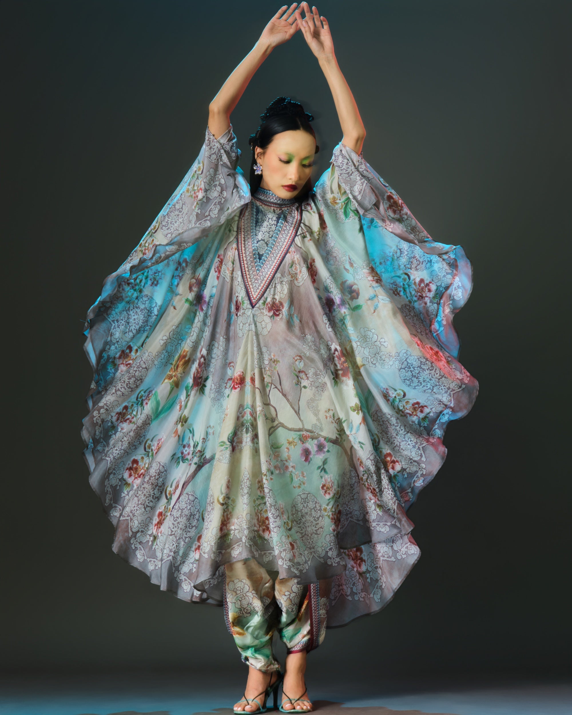 IKEBANA : FARAH