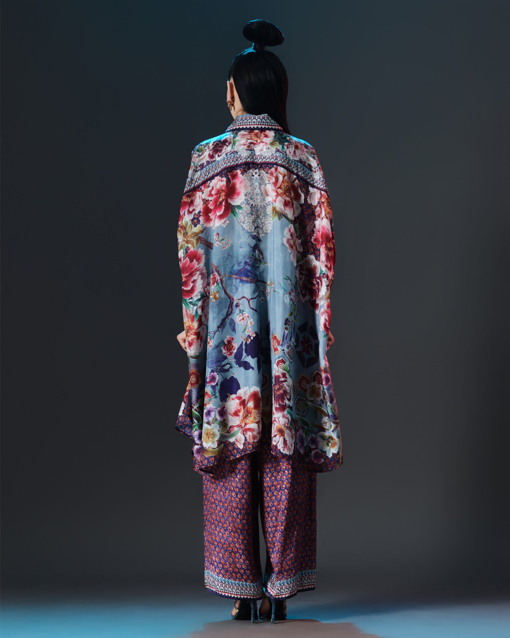 IKEBANA : KAMARA