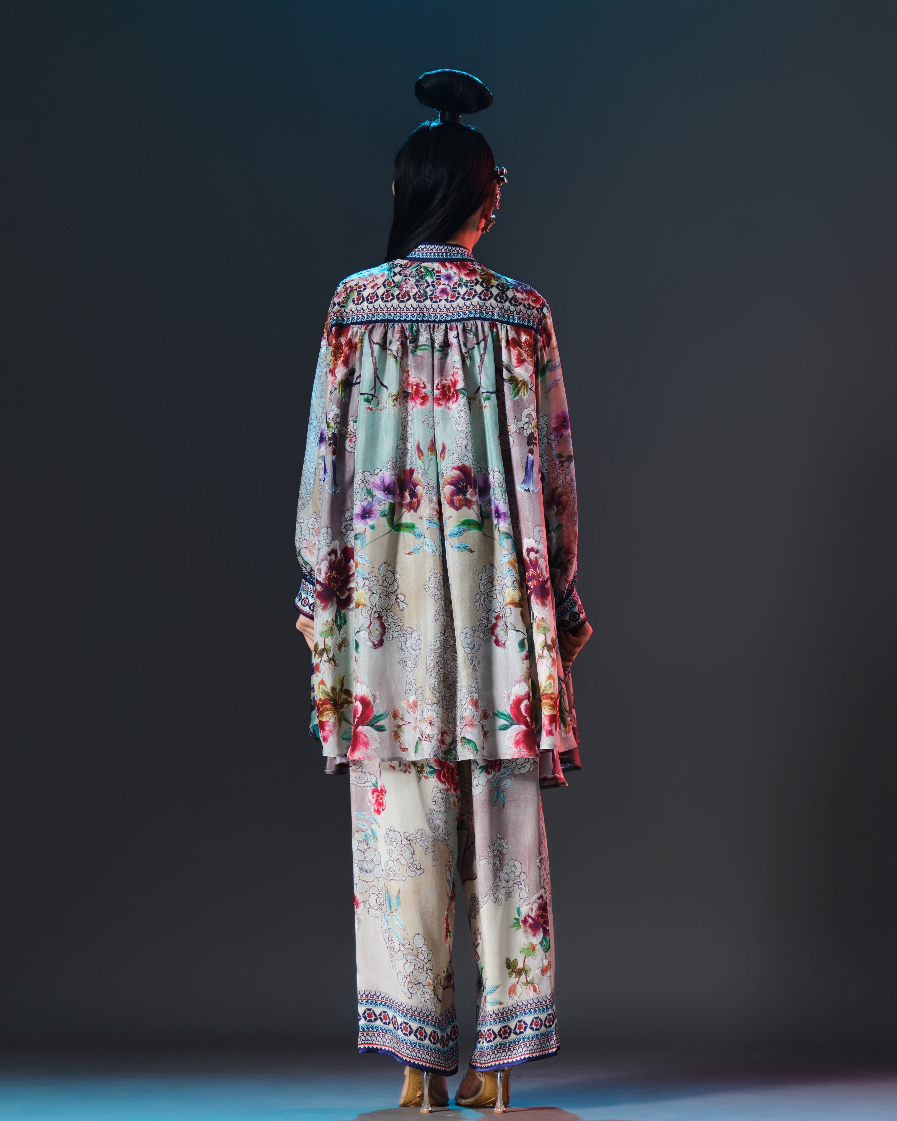 IKEBANA : NILOFER