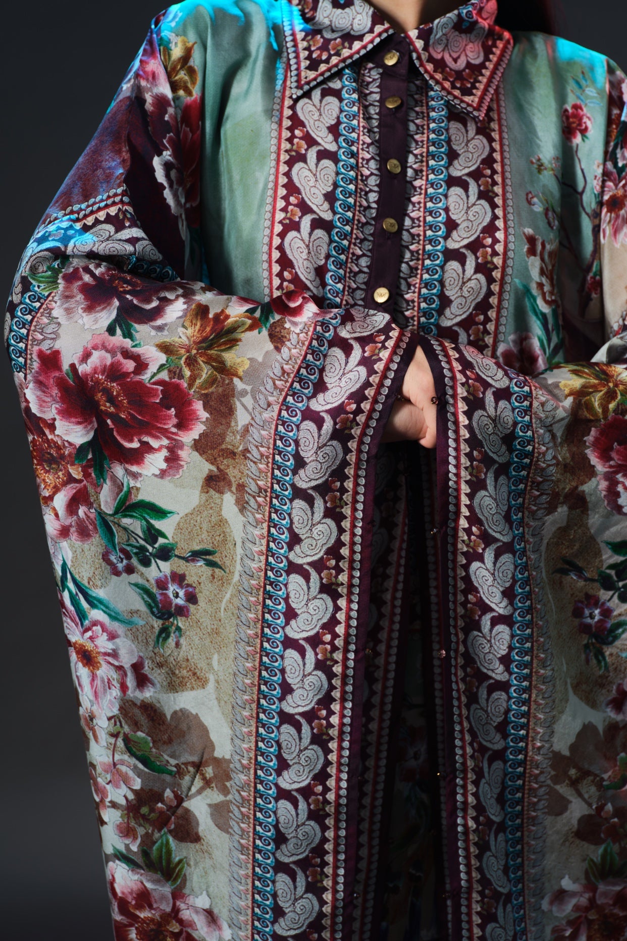 IKEBANA : SHARIFA