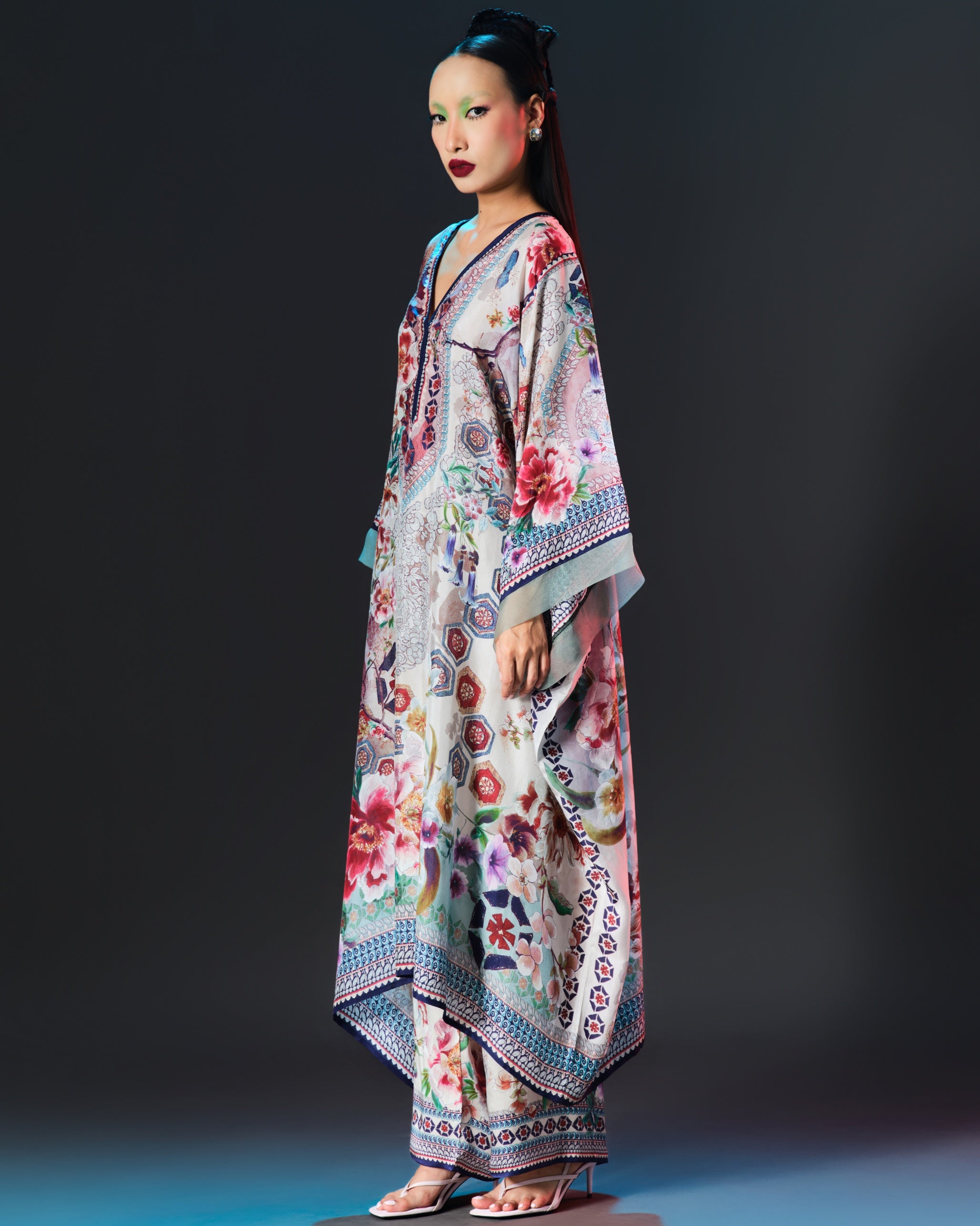 IKEBANA : OLIVIA