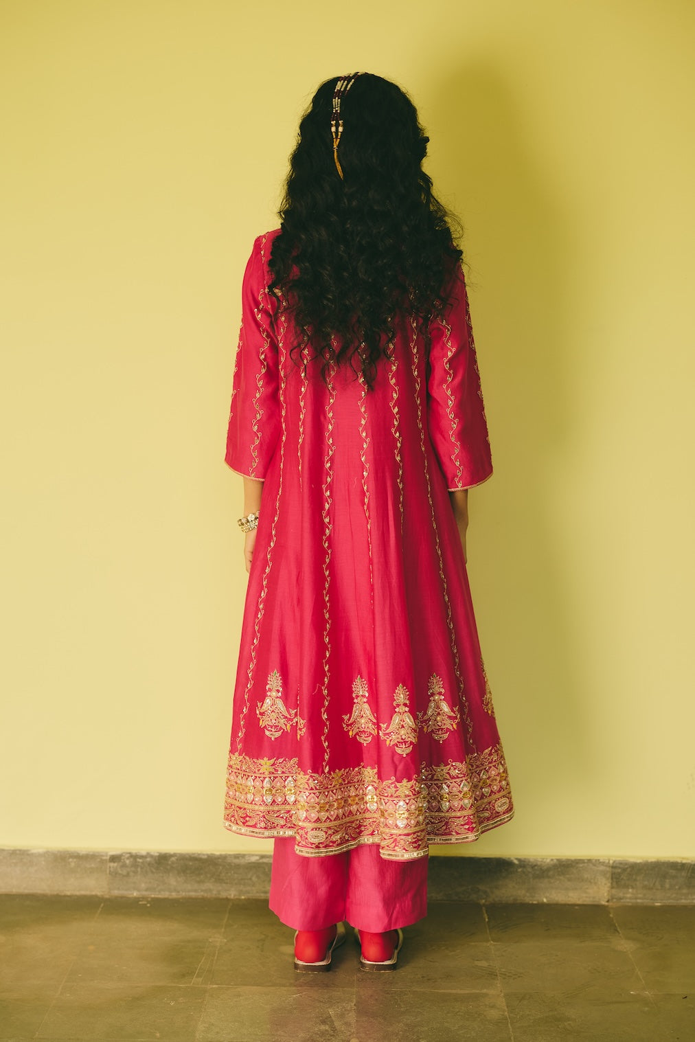 https://cdn.shopify.com/s/files/1/0697/3446/5777/files/Rashikamittal13028.jpg?v=1772093224