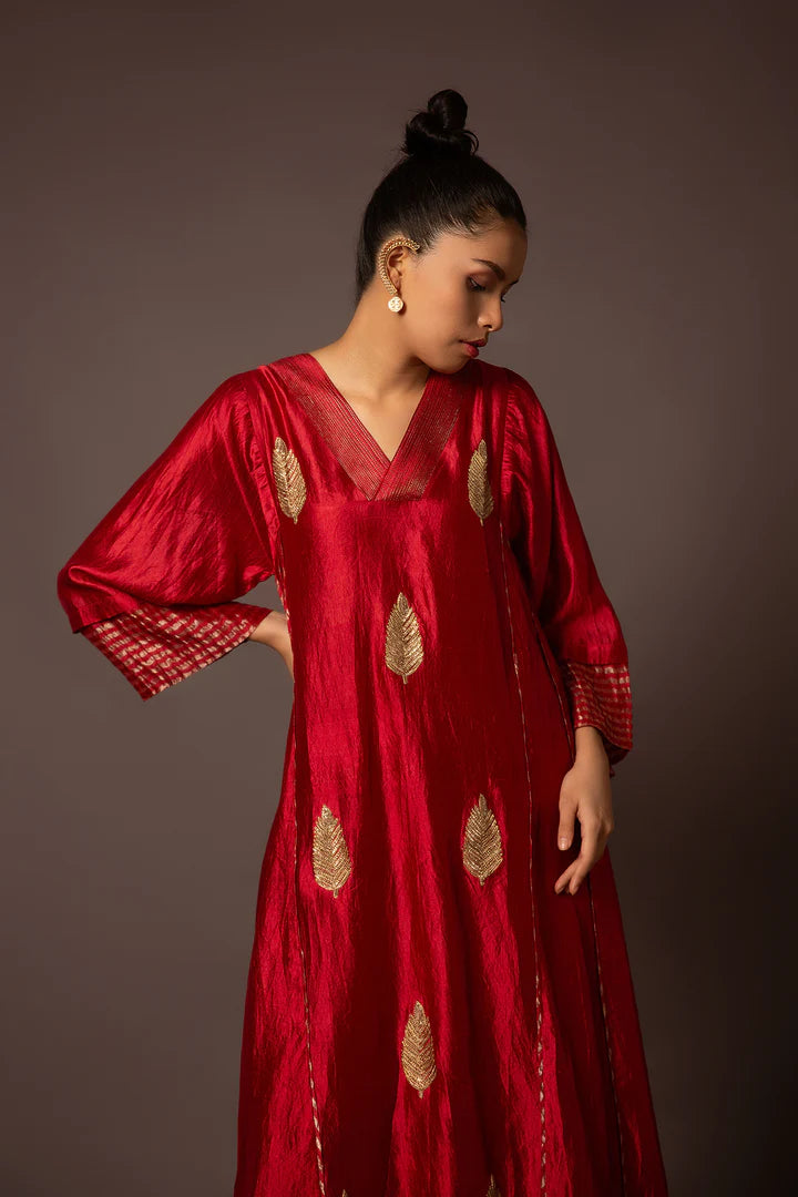 Red Pitta Leaf Red Dupion Silk Embroideried Kurta Set