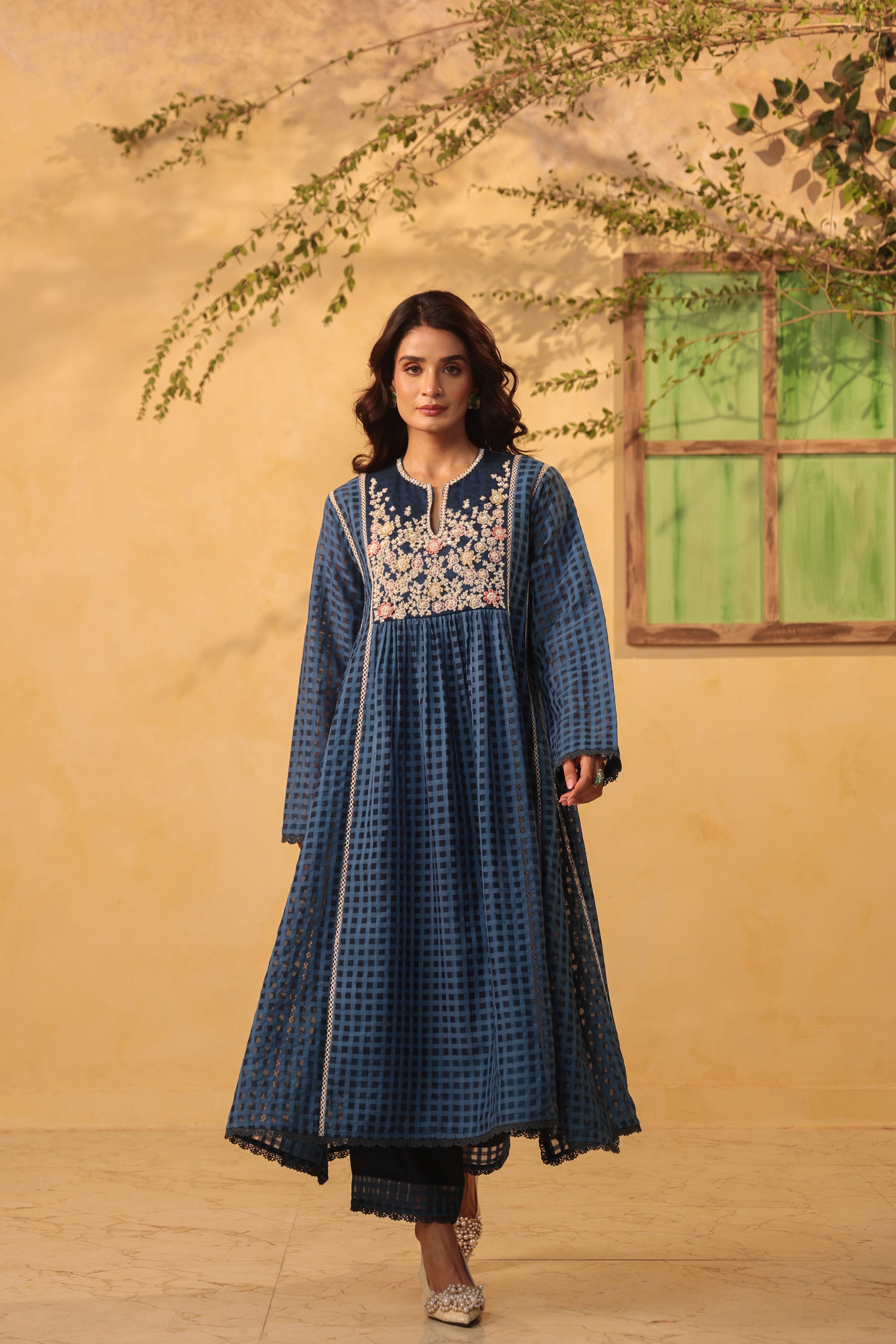 Vaayu Dark Blue Panelled Kalidar Set
