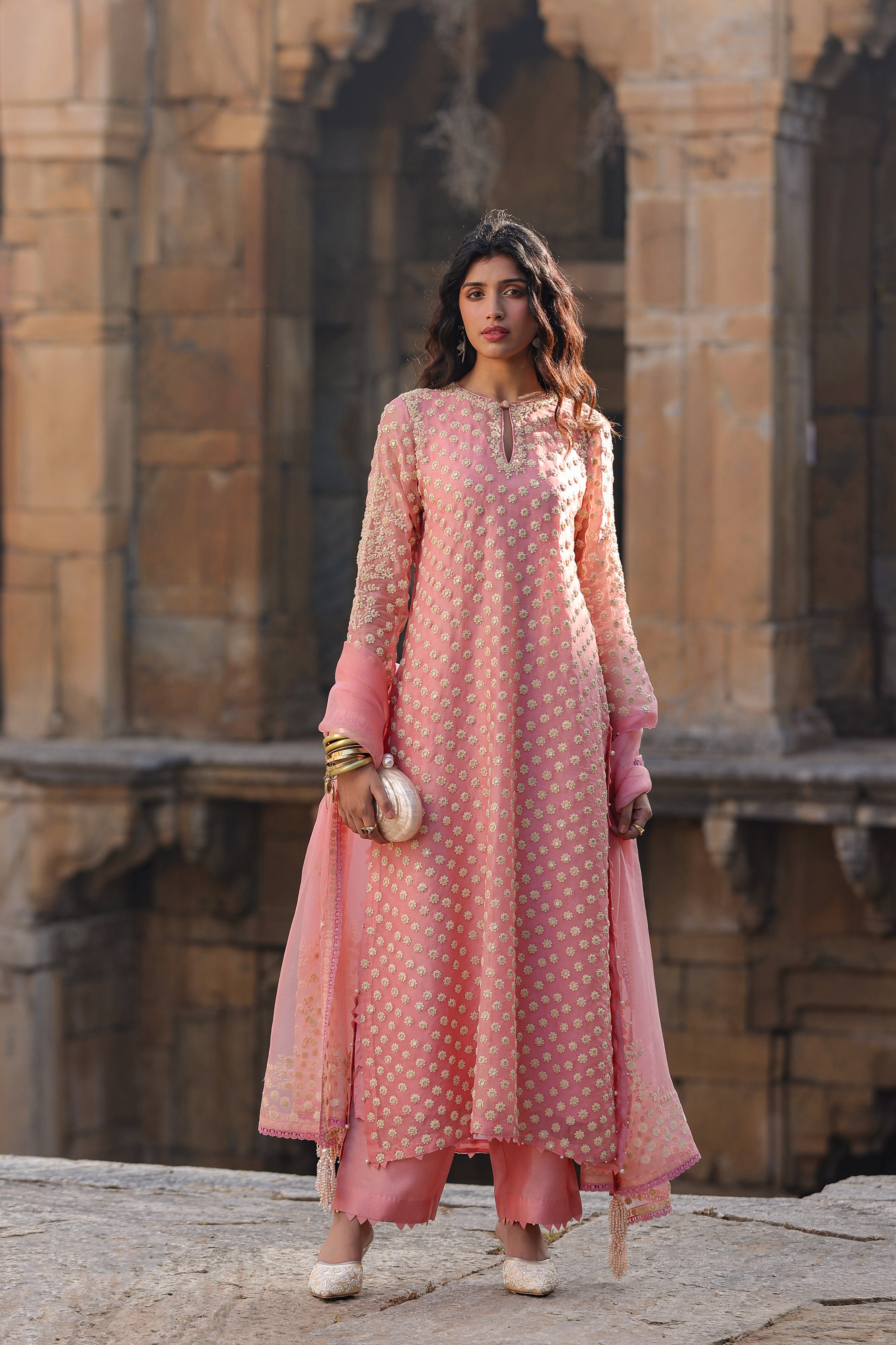 Vaayu Pink Buti Kurta Set