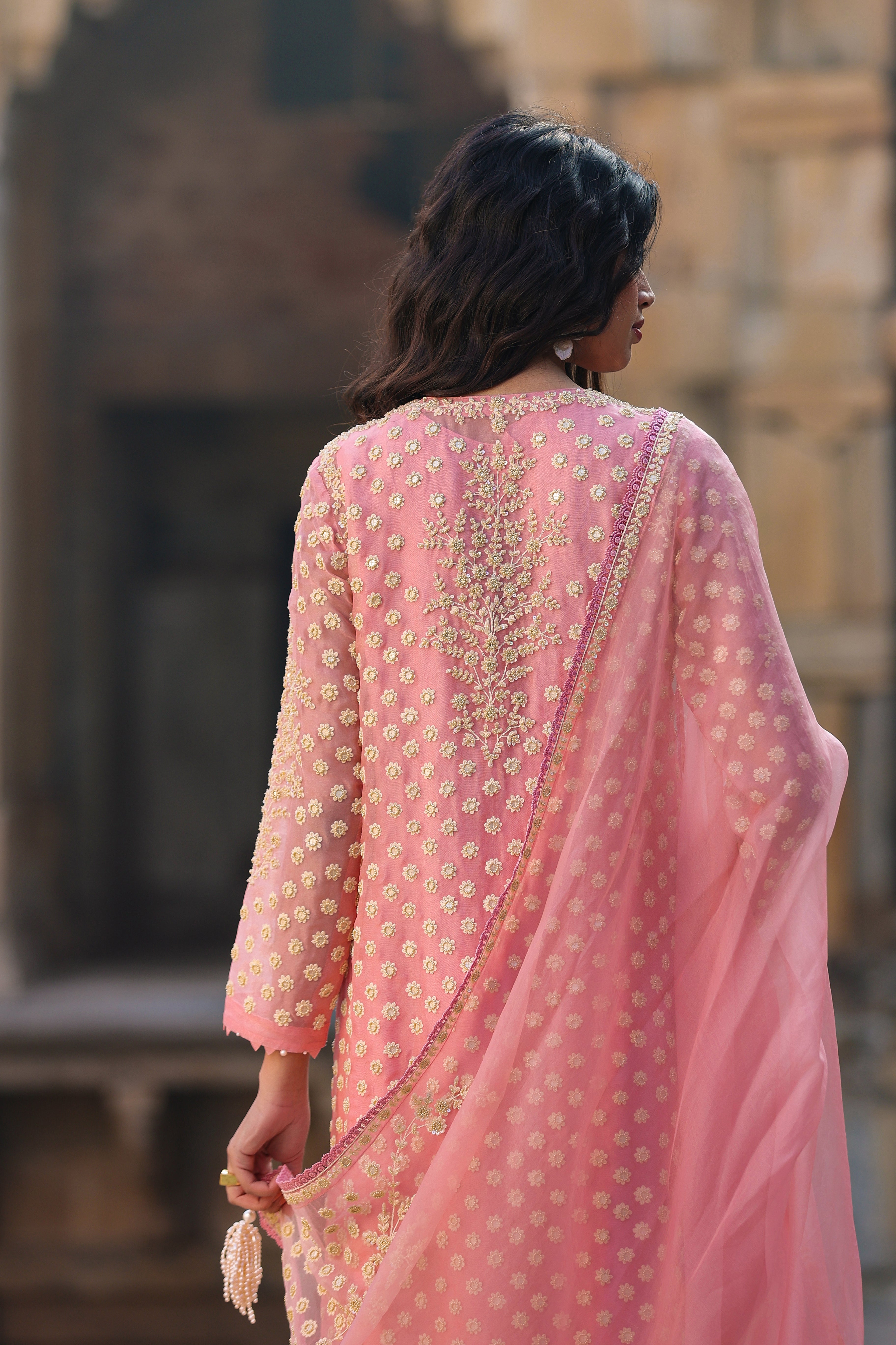 Vaayu Pink Buti Kurta Set