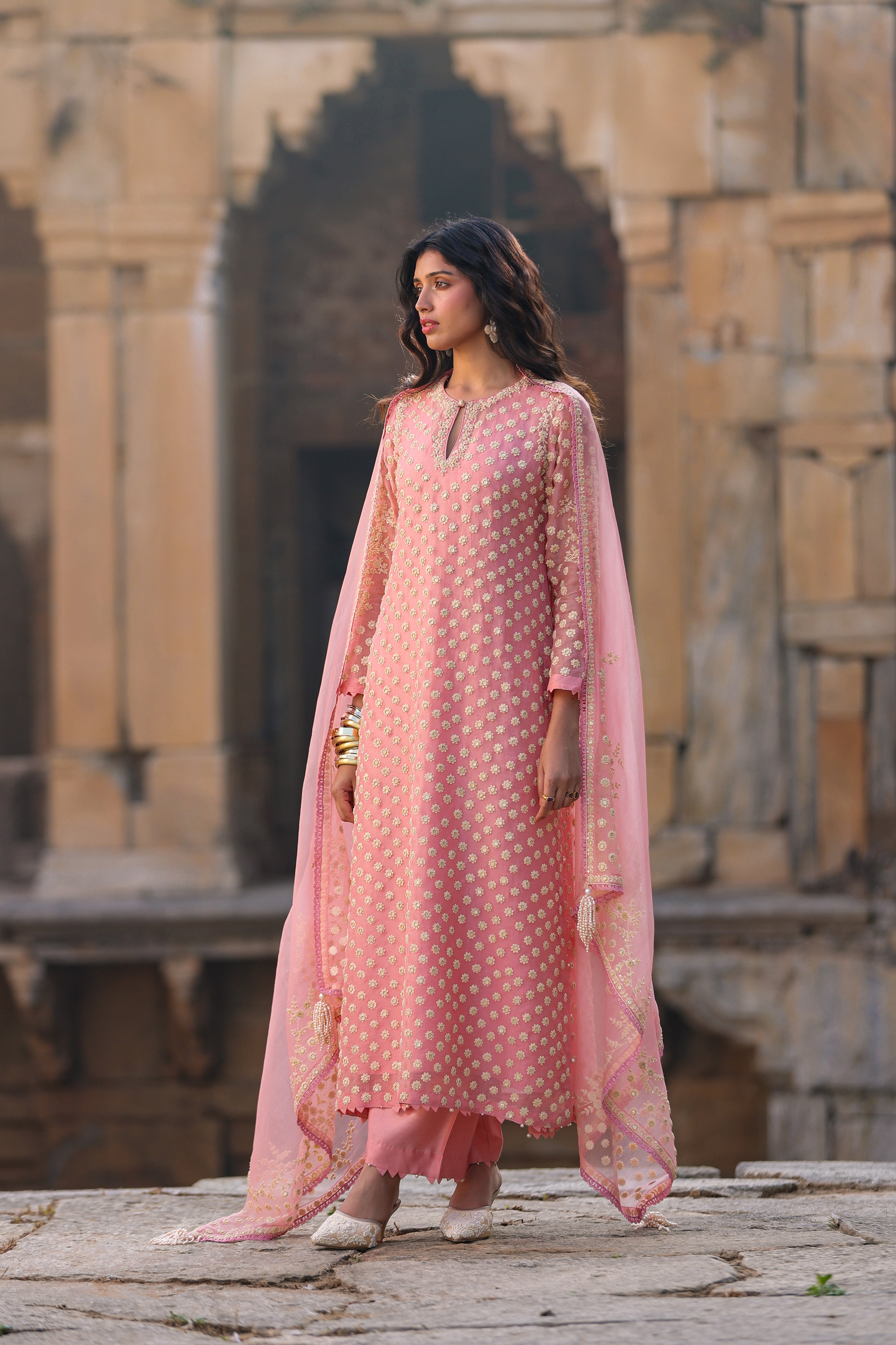 Vaayu Pink Buti Kurta Set