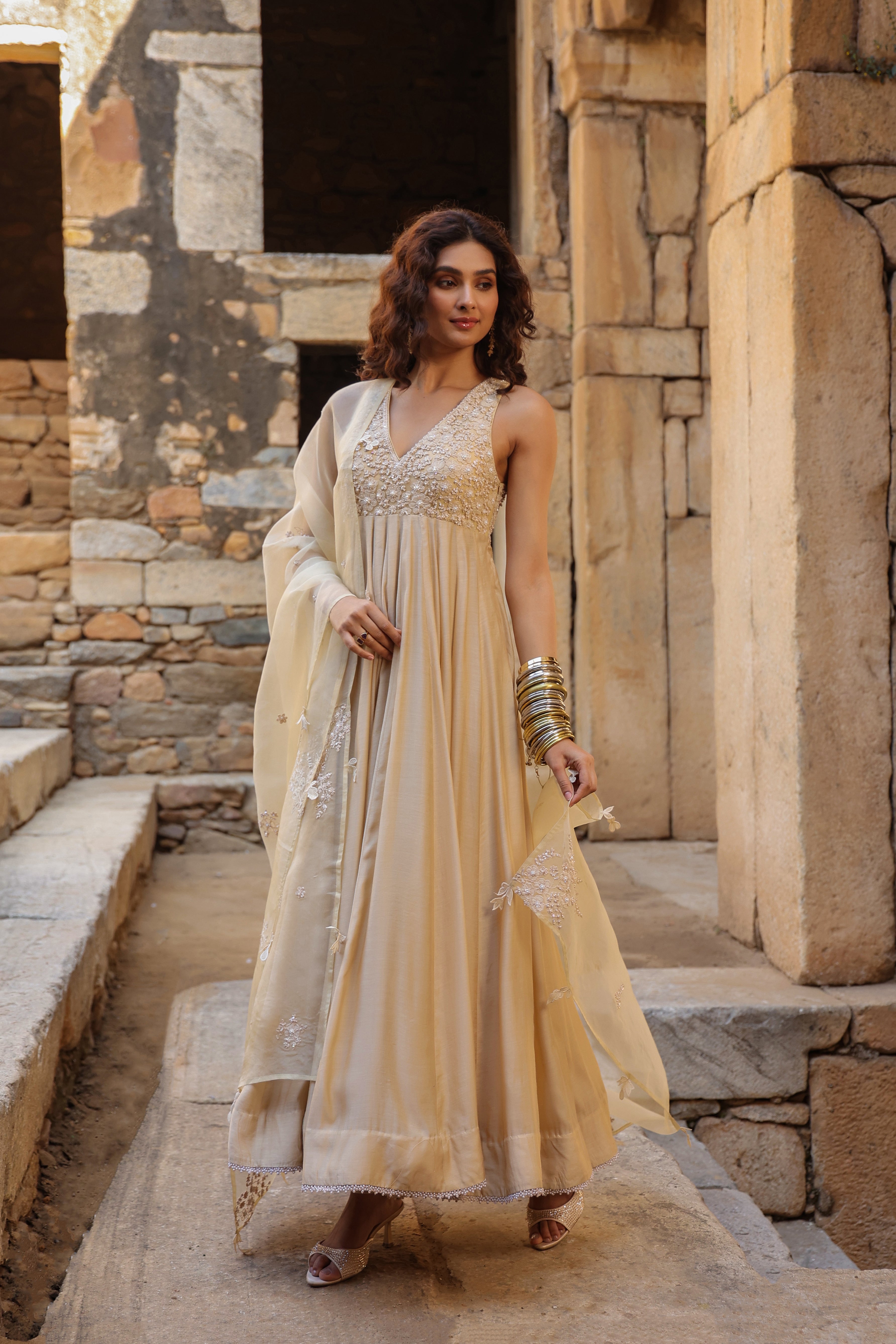 Vaayu Ivory Sleeveless Kalidar Set