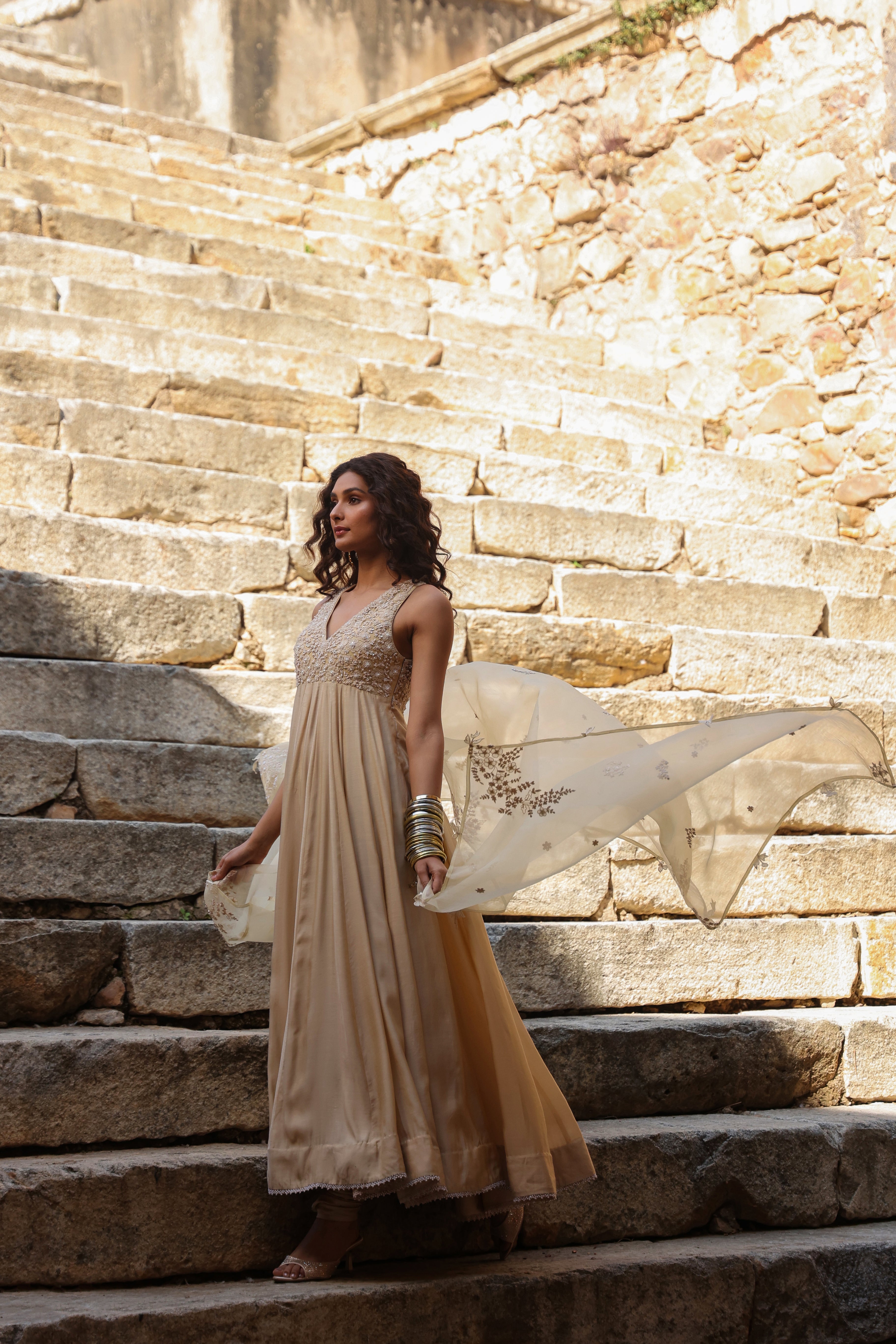 Vaayu Ivory Sleeveless Kalidar Set