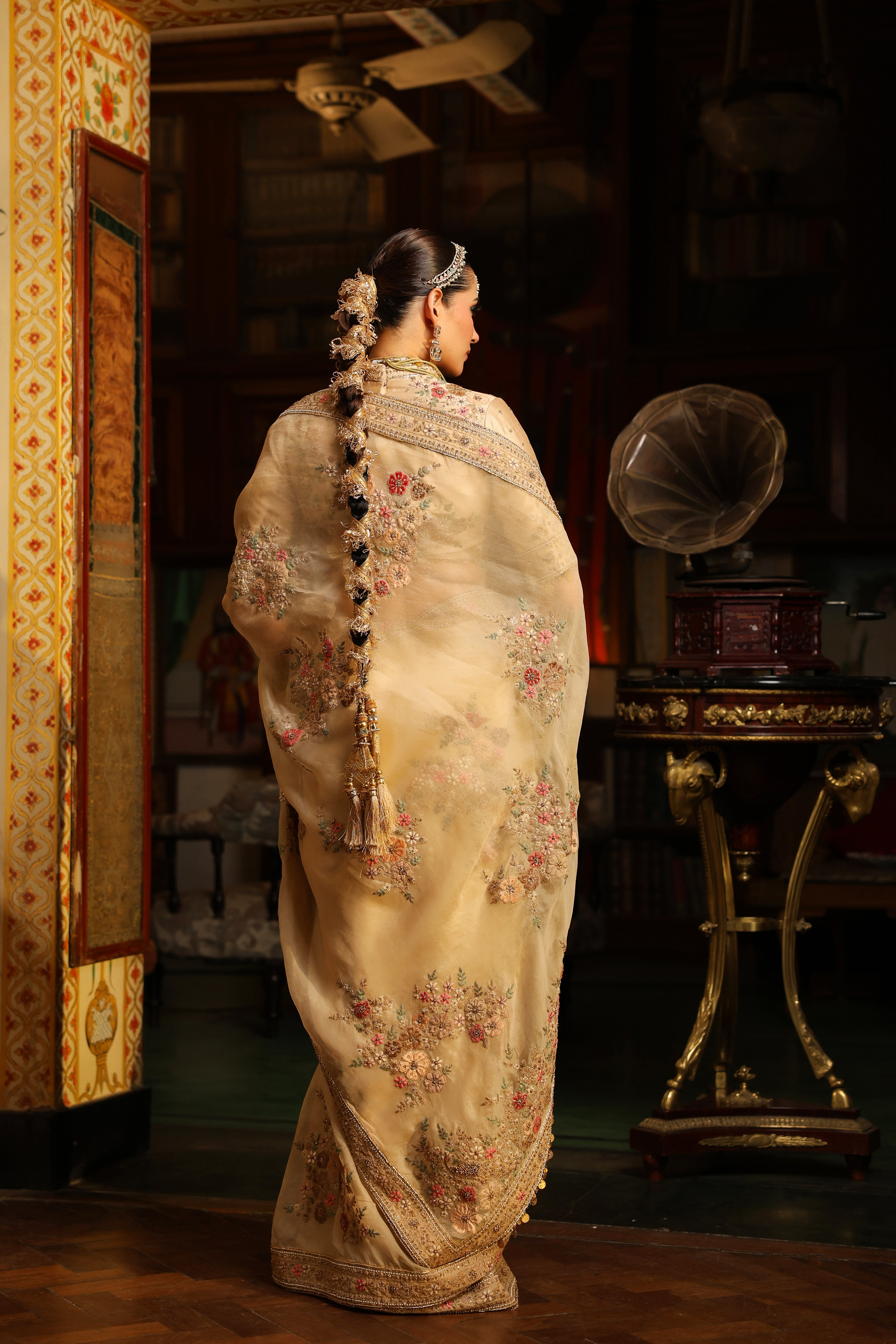 Ahista Ivory Mayur Applique Saree Set