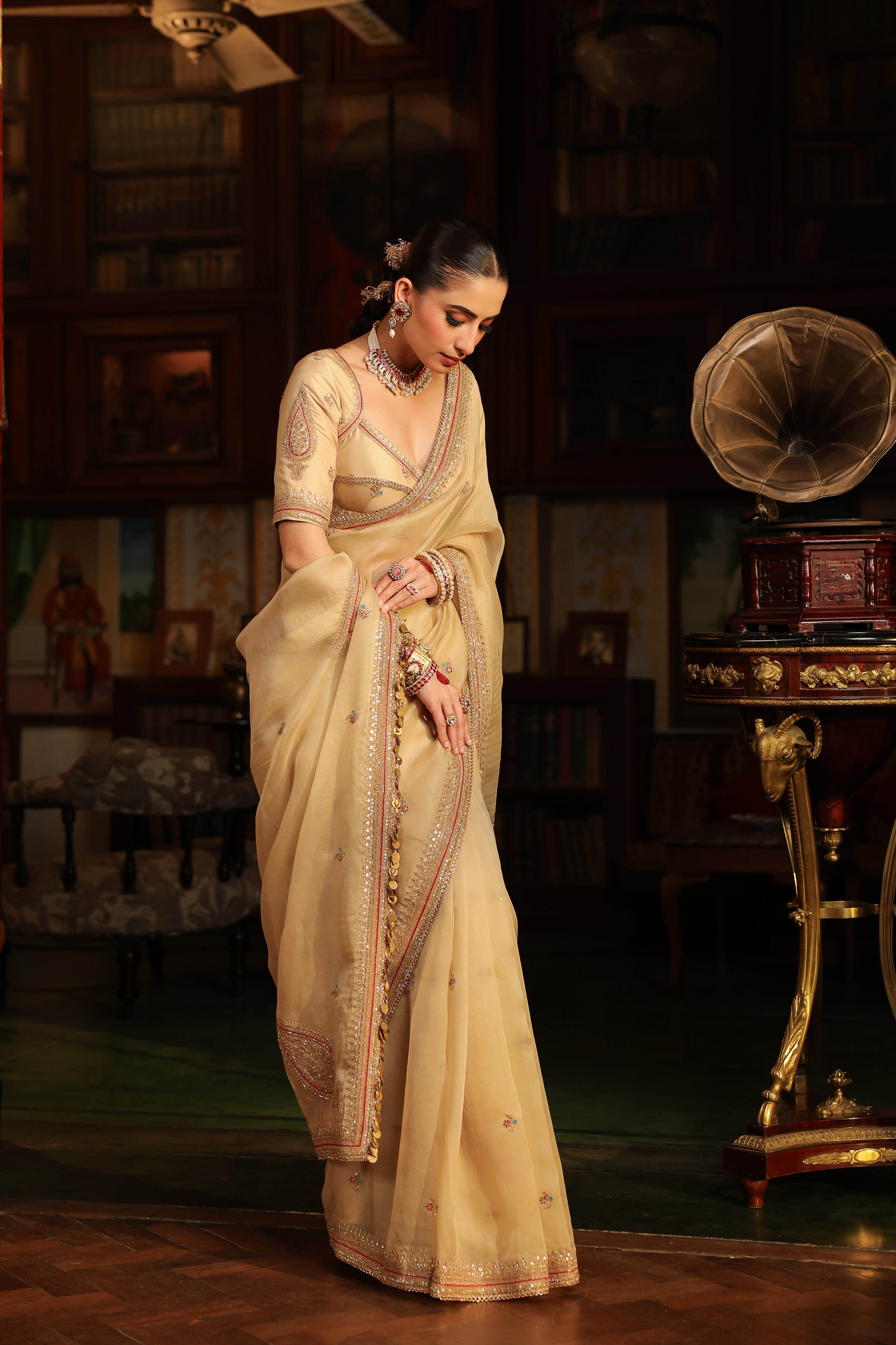 Ahista Ivory Patti Buta Saree Set