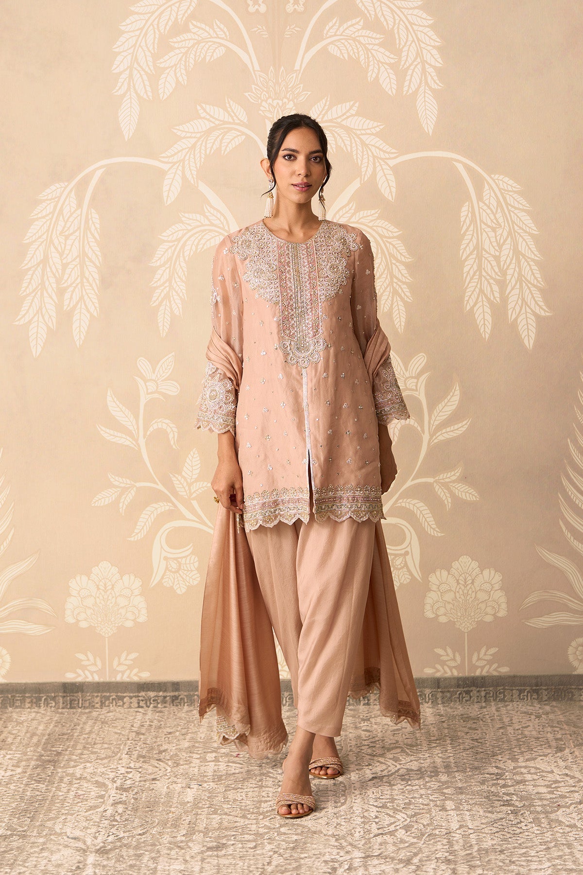 Zehn
Kurta Salwar Set