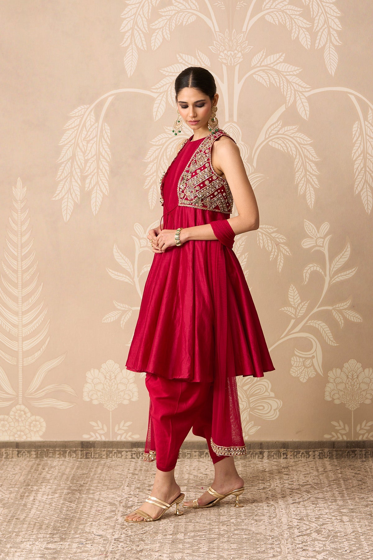 Raabta
Kurta Salwar Set