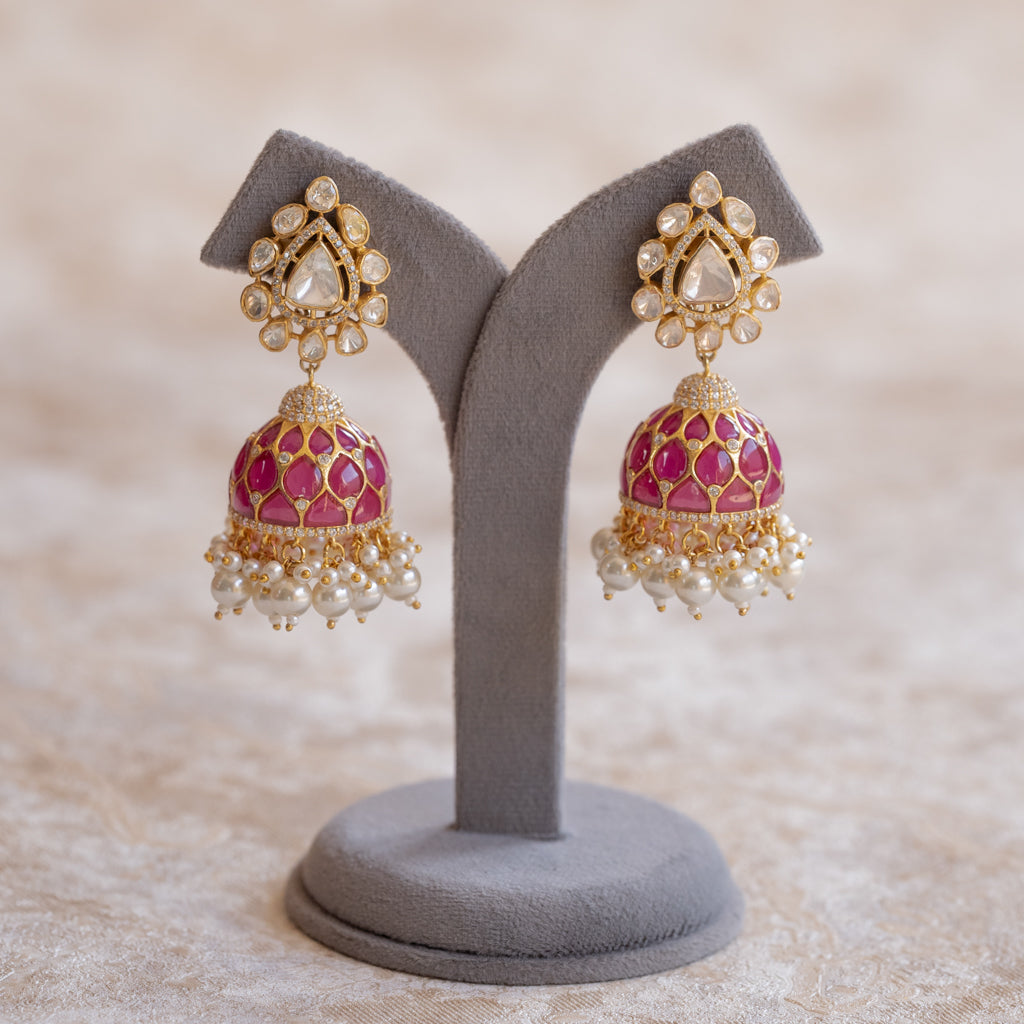 Uqrat Jhumka