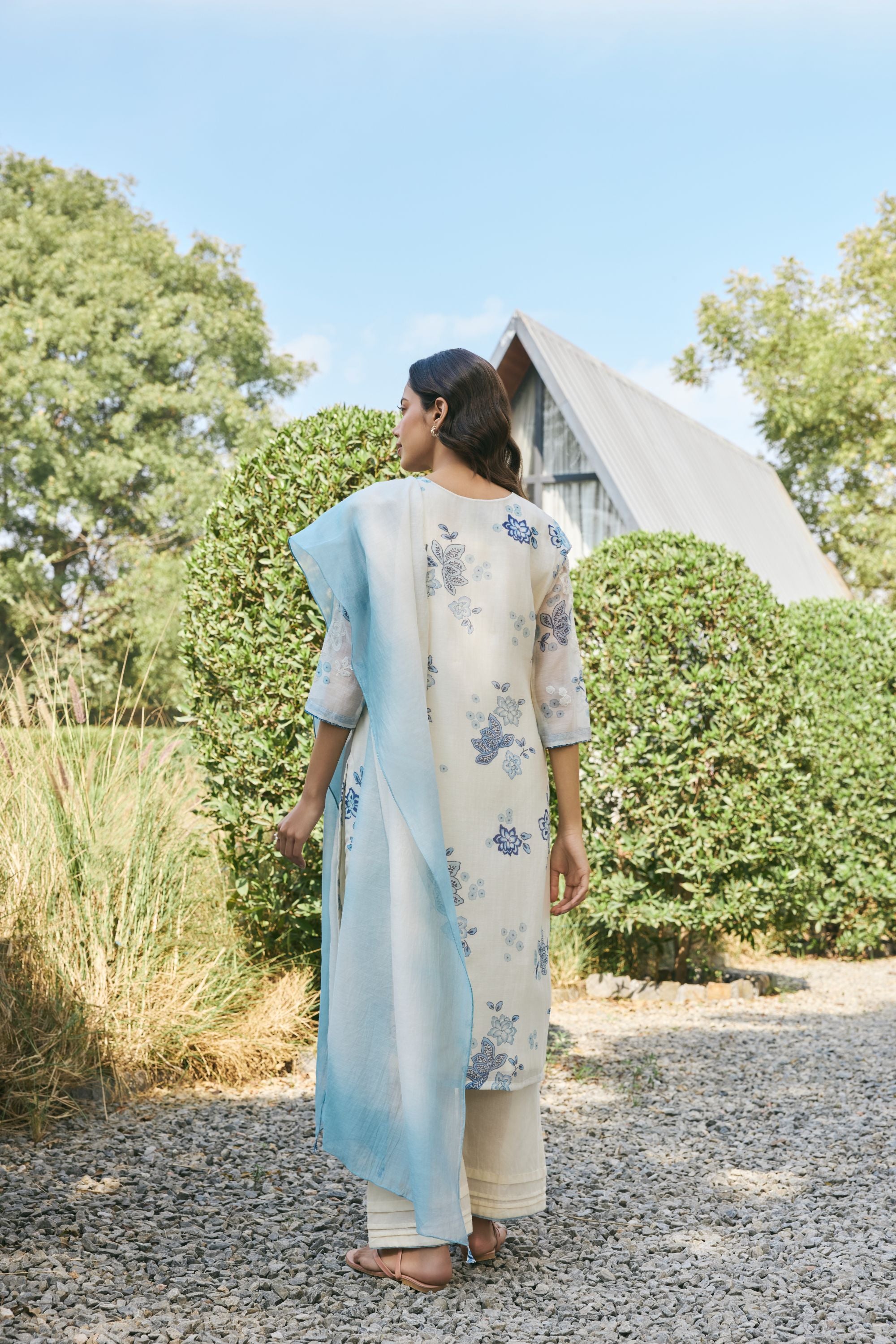 Pearl Applique embroidered kurta set