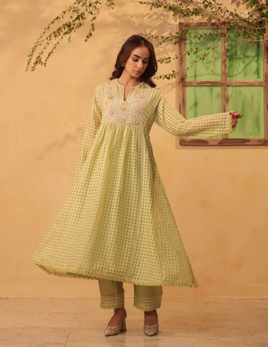 Vaayu Green Panelled Kalidar Set