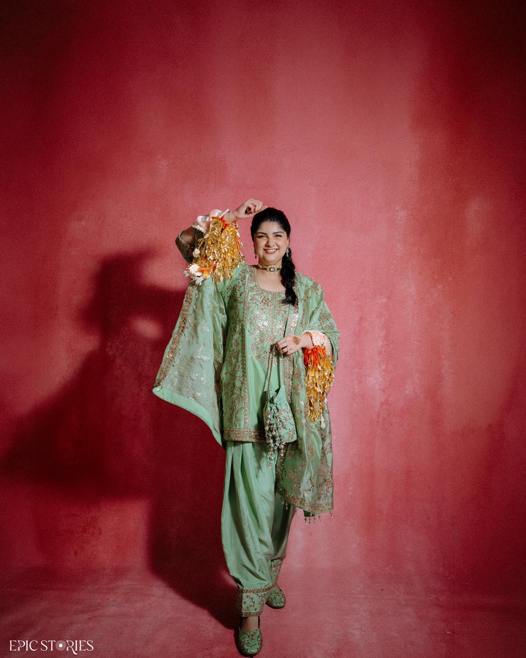 Anshula Kapoor IN KURTA AND SALWAAR