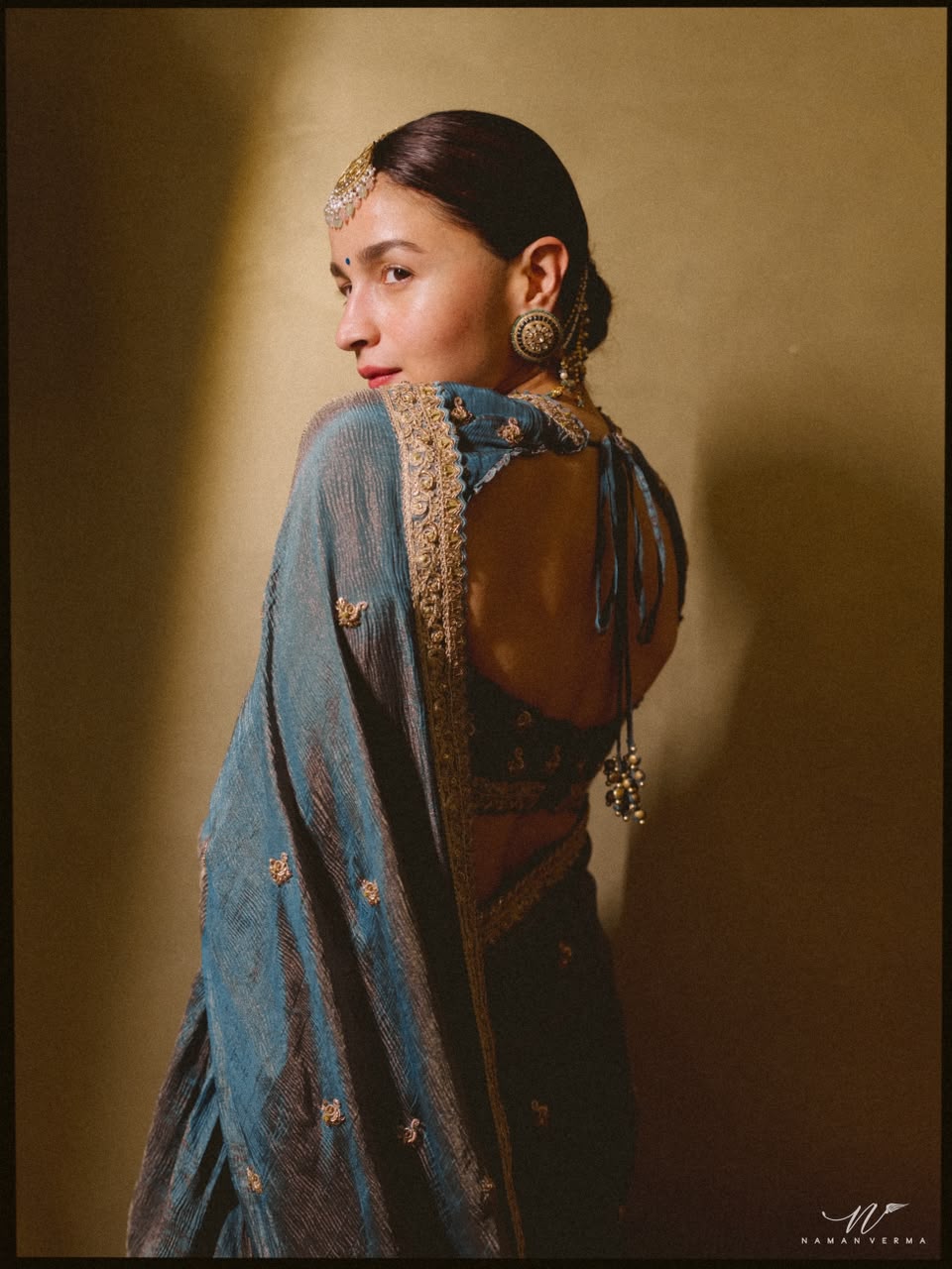 Alia bhatt in tissue silk ruffle saree