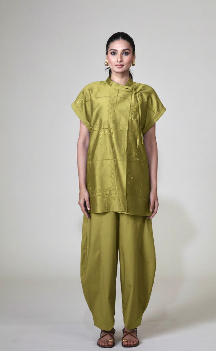 https://cdn.shopify.com/s/files/1/0585/9495/1341/files/Yukigreenfront_jpg.jpg?v=1773034491