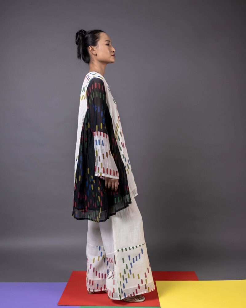 Lake Side Black & White Textile Printed Short Tunic