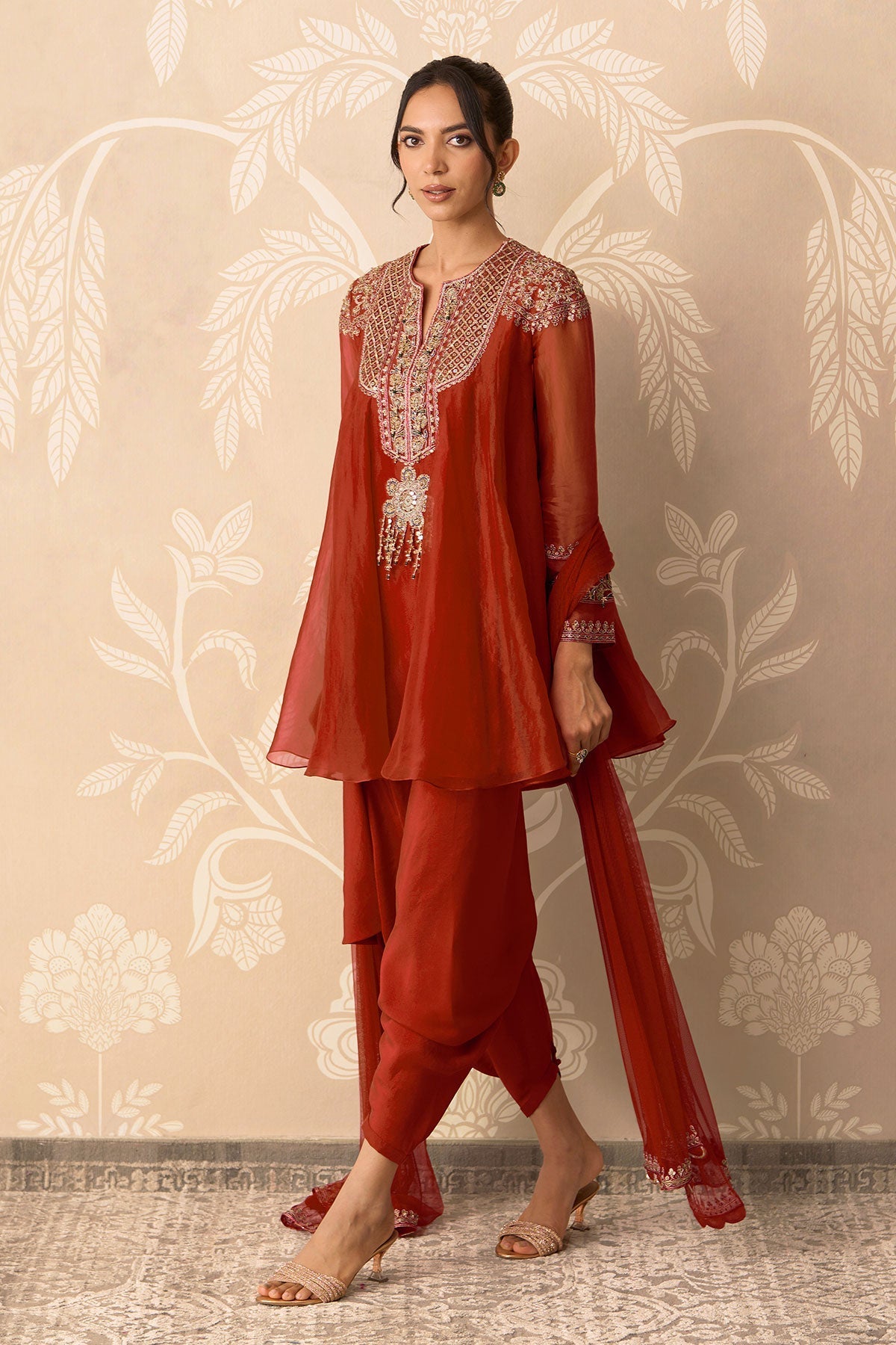 Surkh Kurta Salwar Set