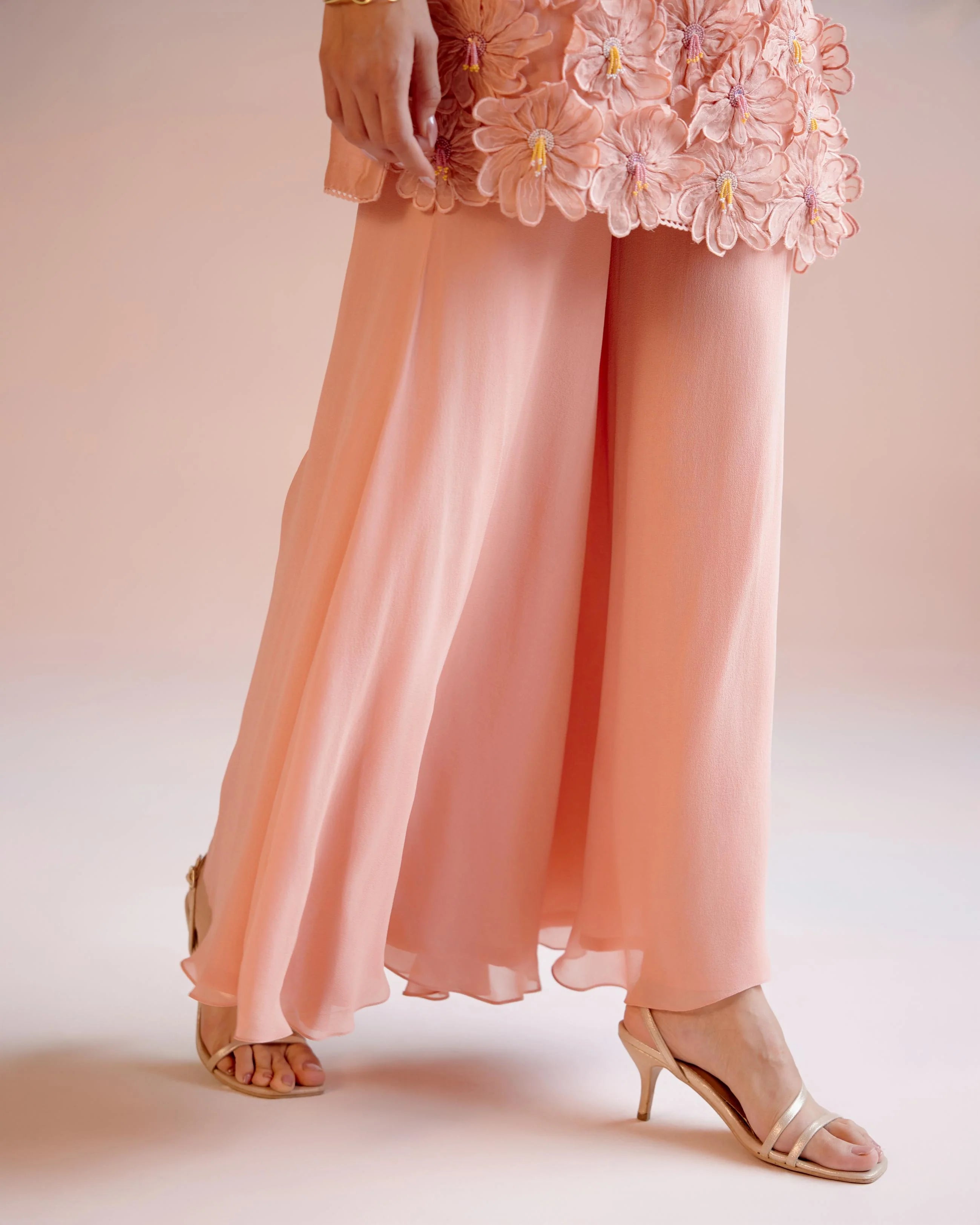 Peach Daisy 3d Applique Short Kurta With Flared Sharara Pants