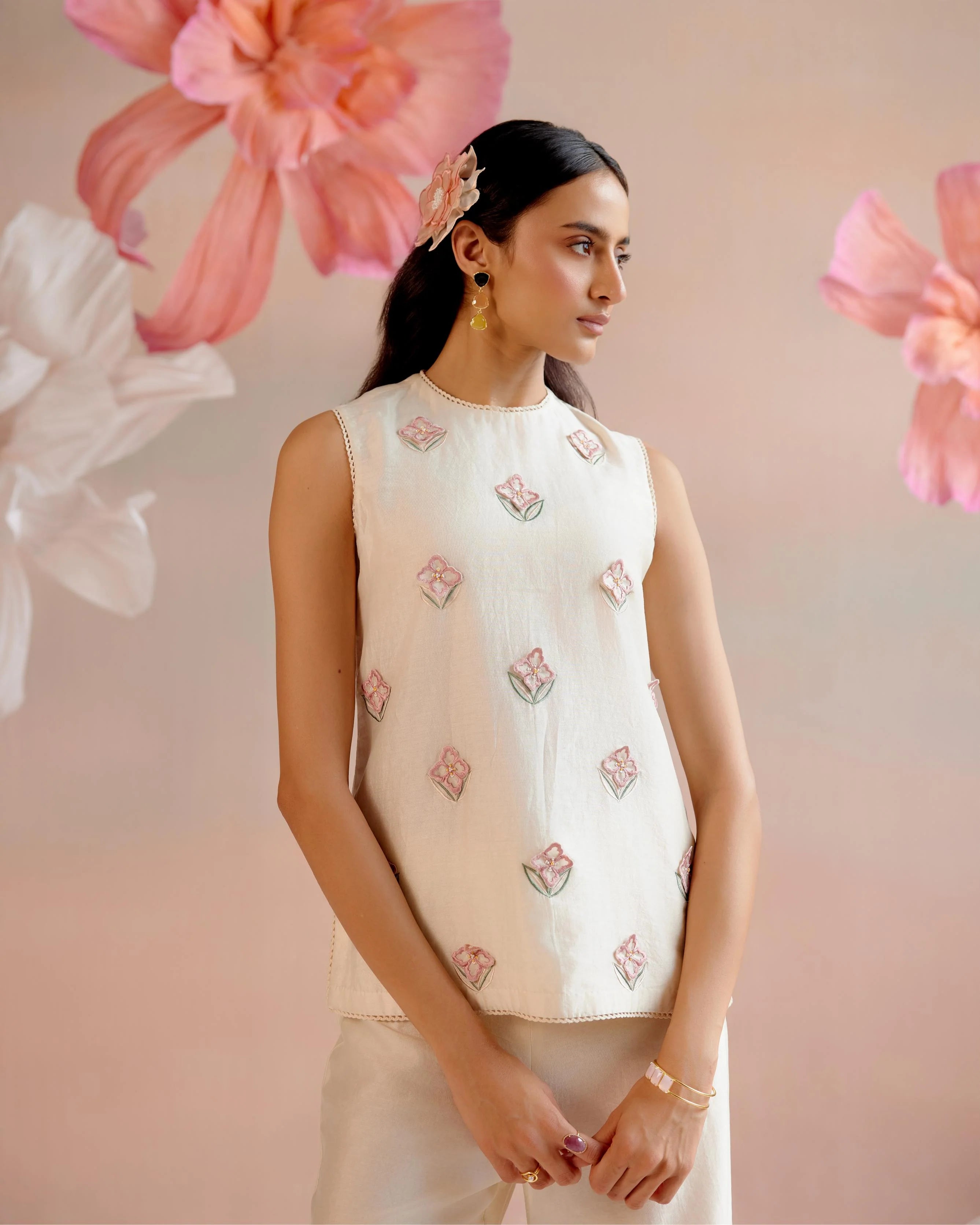 Ivory 3d Floral Applique Tunic