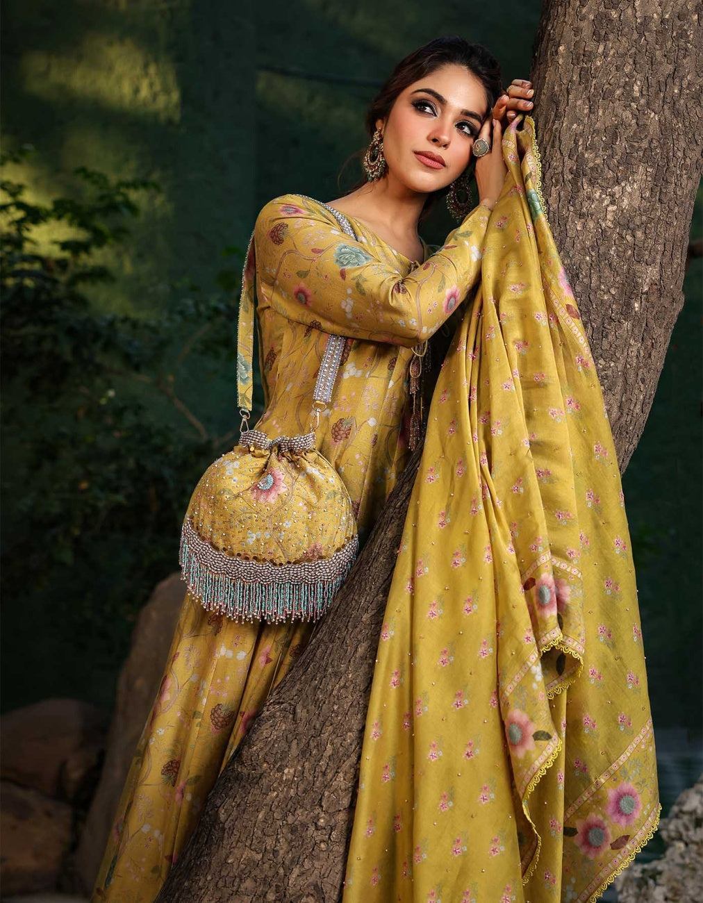 Mughal Bano Kalidar Set