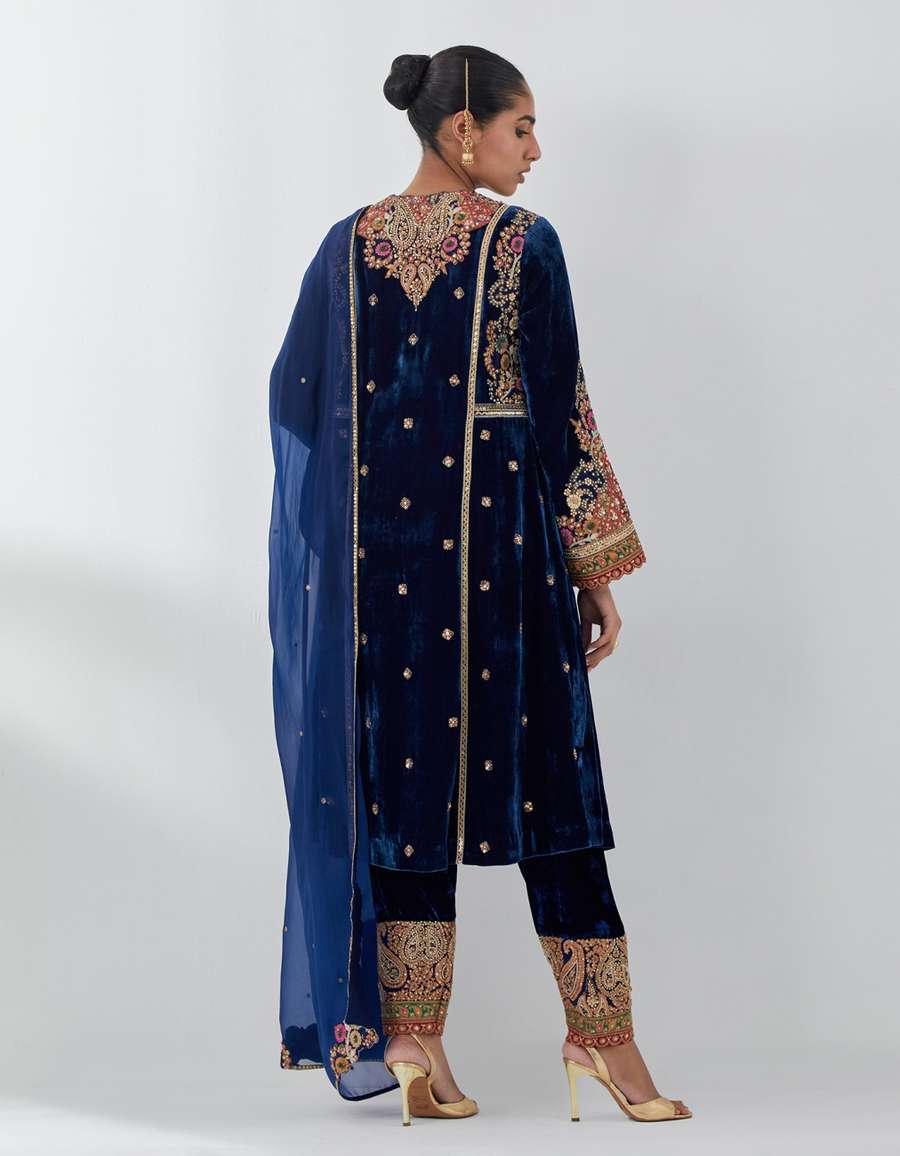 Blue Velvet Booti Long Kurti Set
