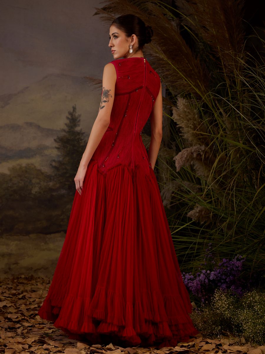 https://cdn.shopify.com/s/files/1/0088/3441/6706/files/red-color-gown-with-texture-embroidered-high-low-gown-7084673.jpg?v=1752388663
