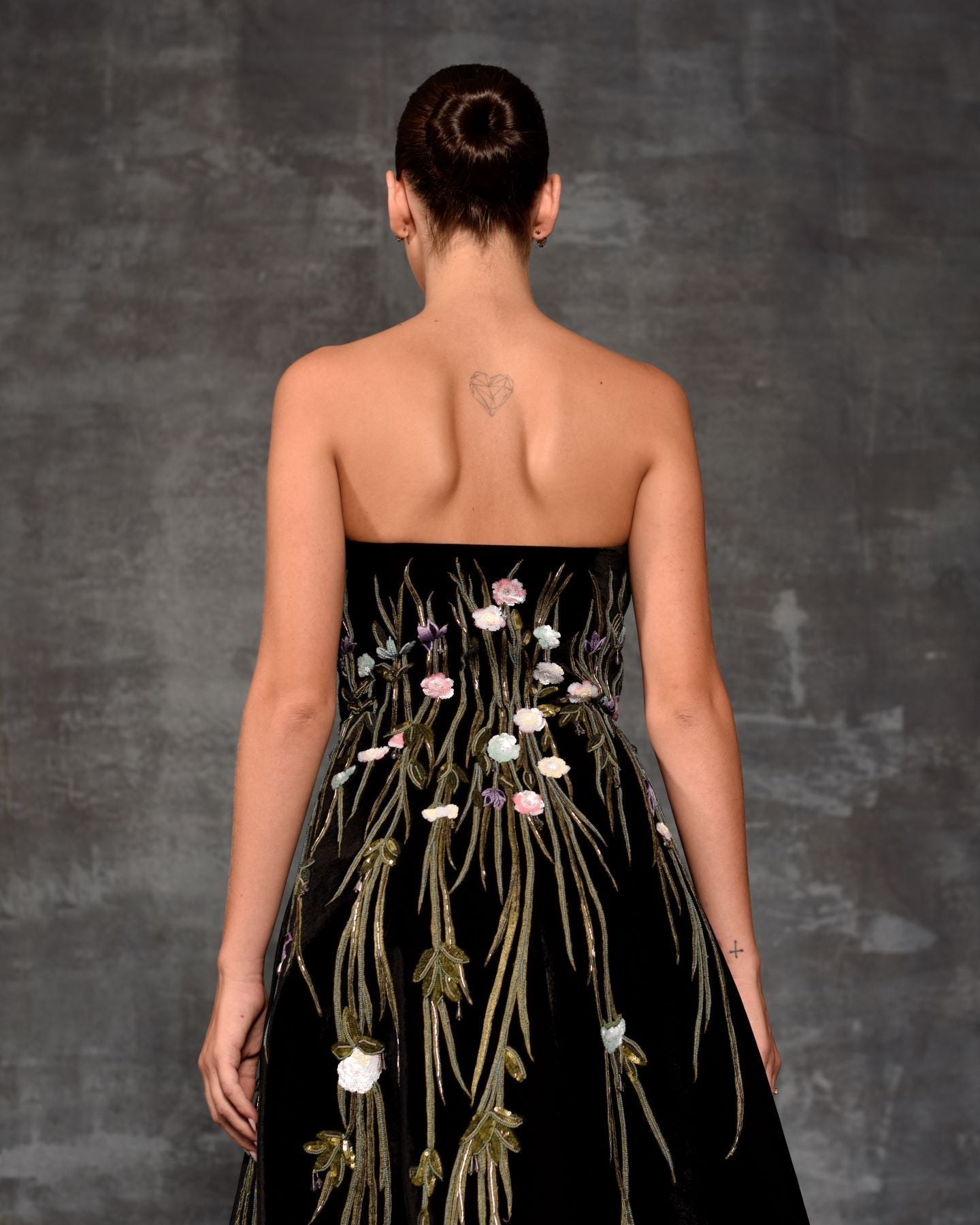 https://cdn.shopify.com/s/files/1/0088/3441/6706/files/strapless-neckline-and-a-line-silhouette-mini-dress-8786732.jpg?v=1752388610