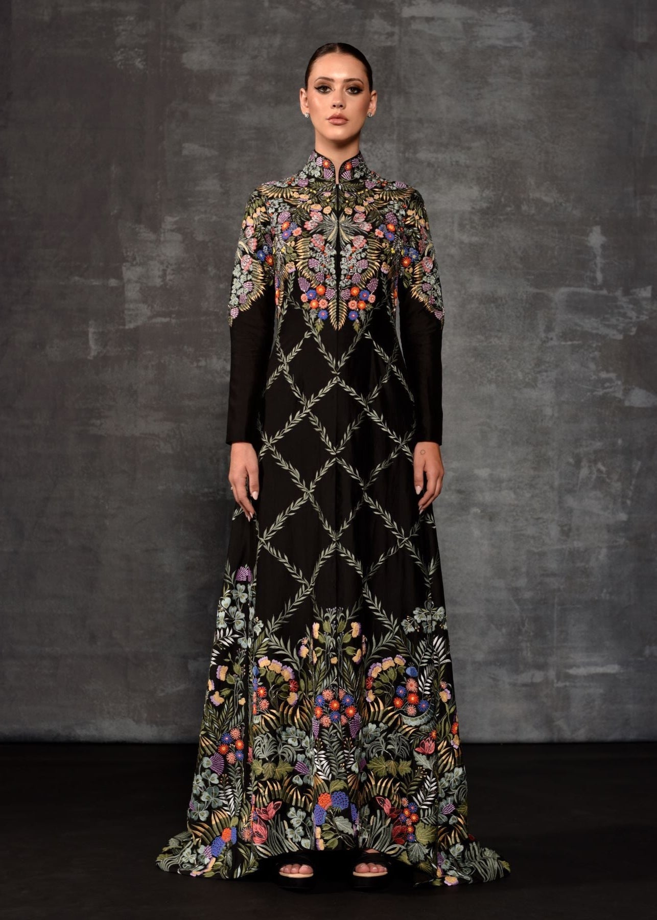 https://cdn.shopify.com/s/files/1/0088/3441/6706/files/the-multicolor-embroidered-jacket-set-7603894.jpg?v=1752388612